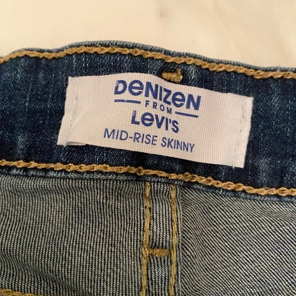 Denizen from Levi's Blue Skinny Jeans Classic Fit - Picture 2 of 5